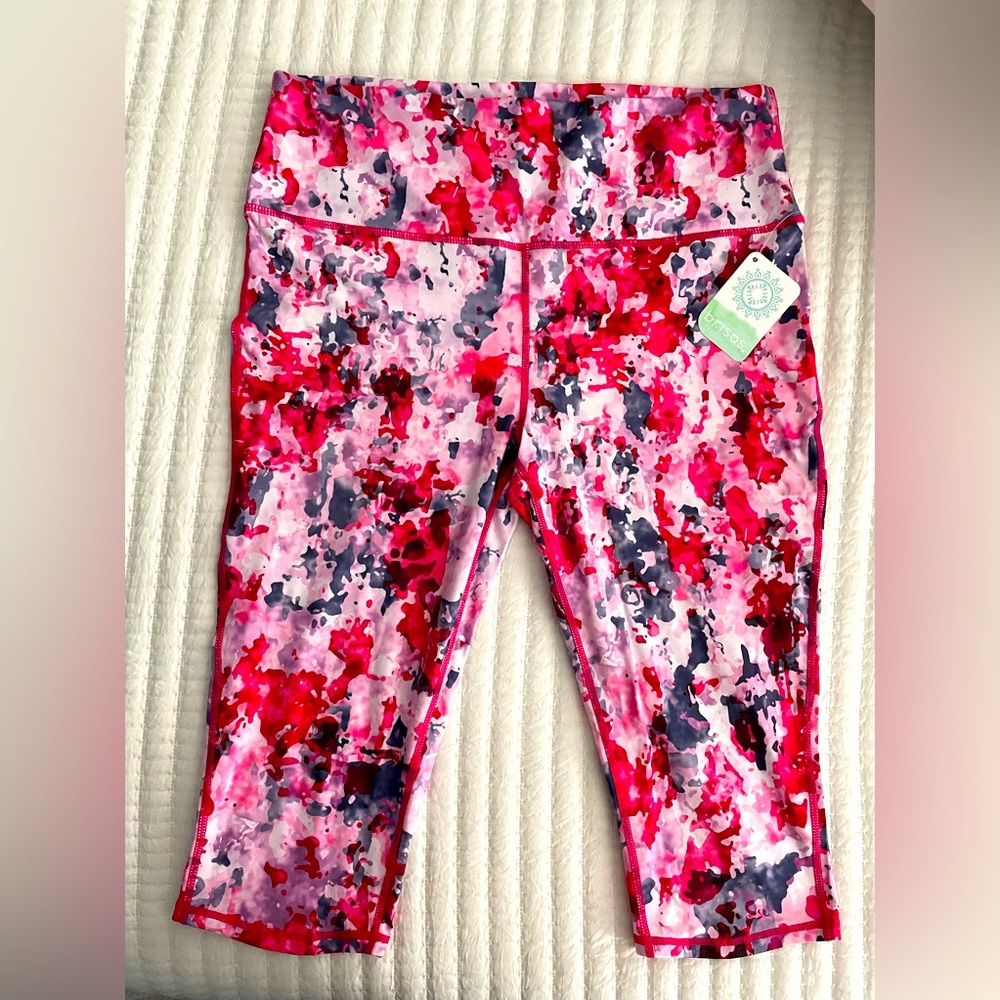 Brisas capri leggings. NWT